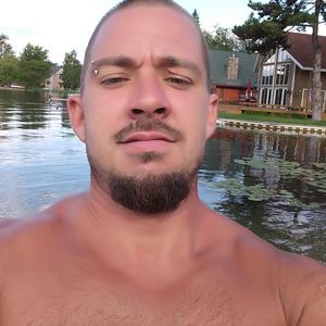 Meet your Posher, Corey